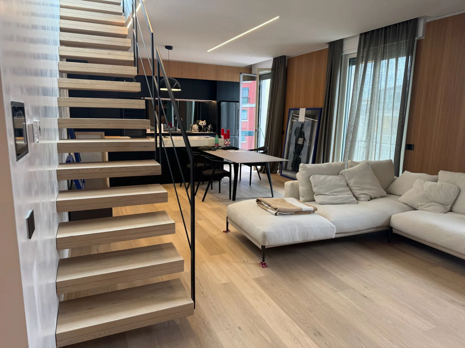 Penthouse: scala e zona giorno